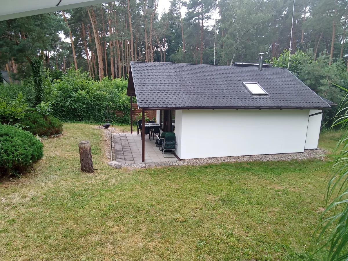 Zdjęcie: Sprzedam działkę letniskową z domkiem.