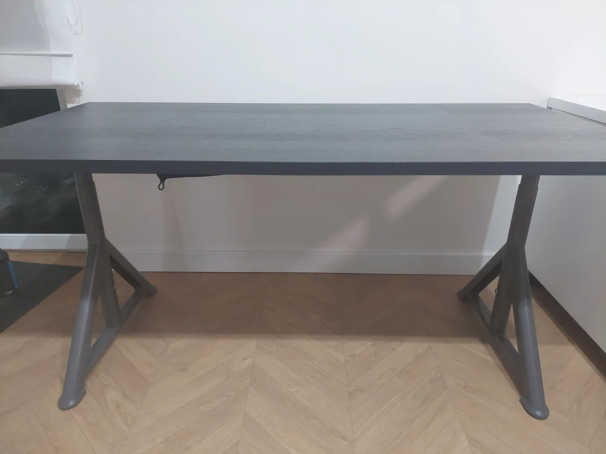 Zdjęcie: Biurko 180x80 wys regulowana czarne Ikea sprzedam