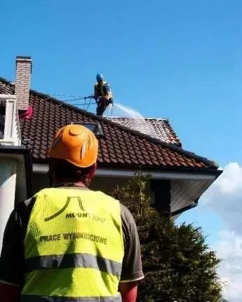 Zdjęcie: Mycie i malowanie dachów